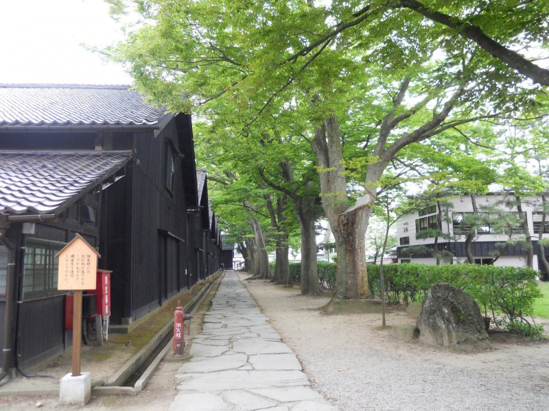 酒田市　山居倉庫にて。