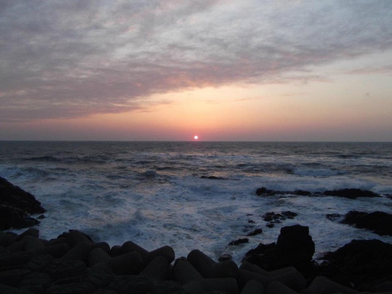 温海海岸からの夕日